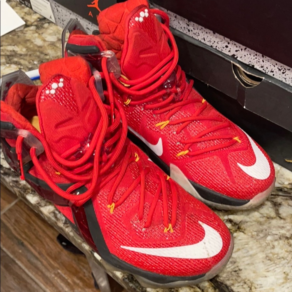 Labron 12 - Picture 2 of 7
